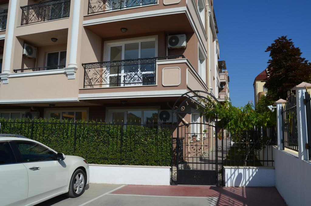 Divela 3 Apartment